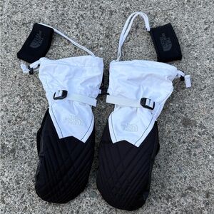 The North Face Black and White Insulated Mittens